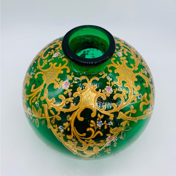 c.1880 MOSER Green Glass Vase w/ Hand Painted Floral Enamel - Picture 2 of 5